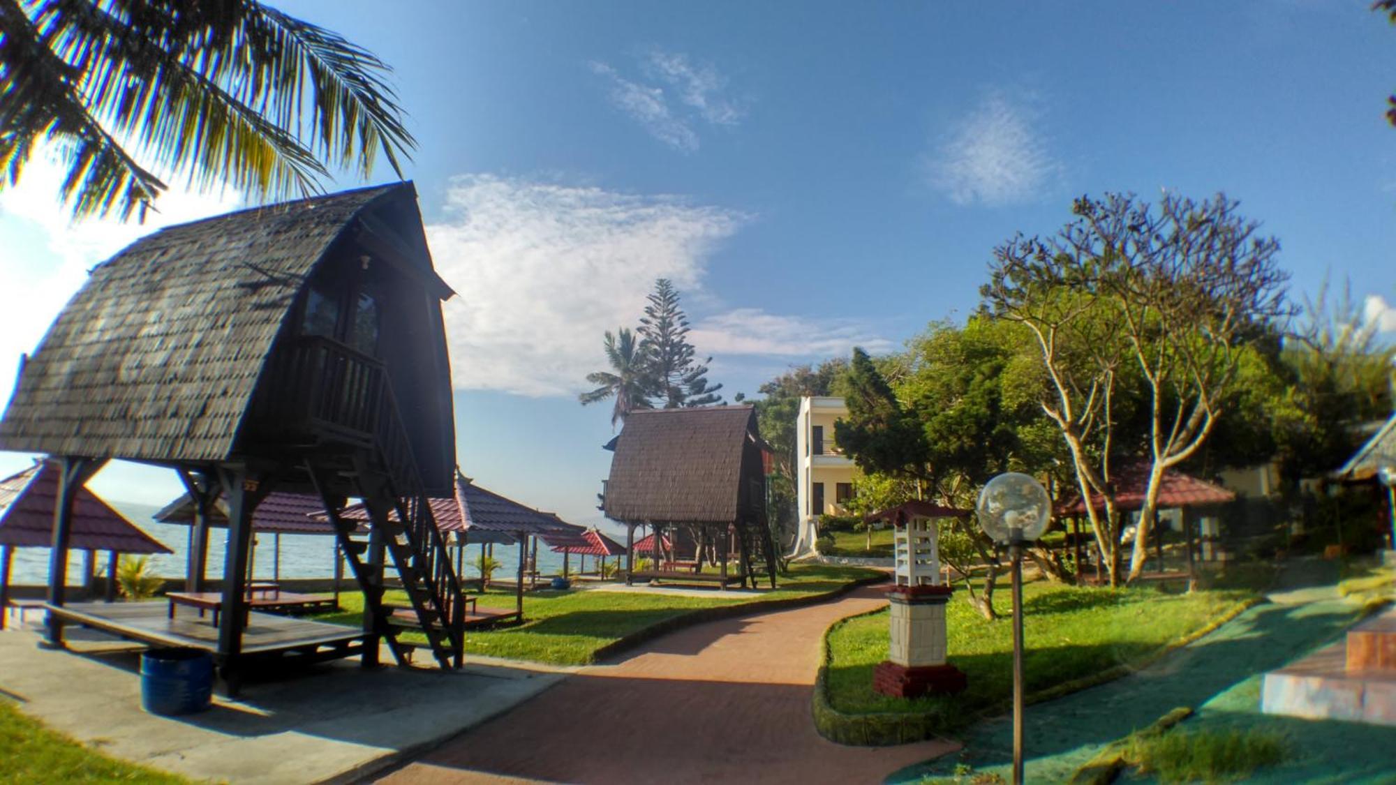 Amazing Beach Resort Palu Exterior photo