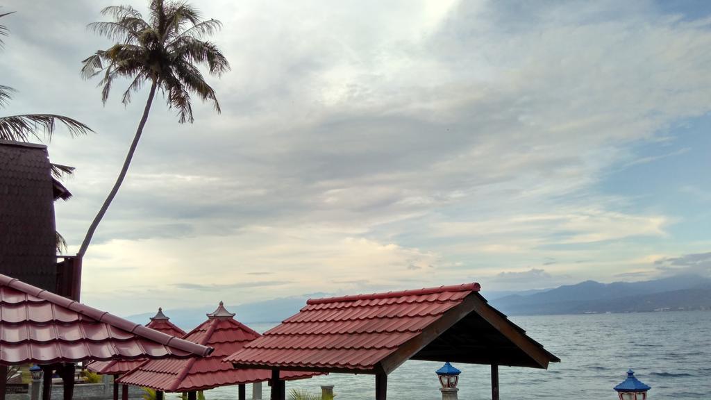 Amazing Beach Resort Palu Exterior photo